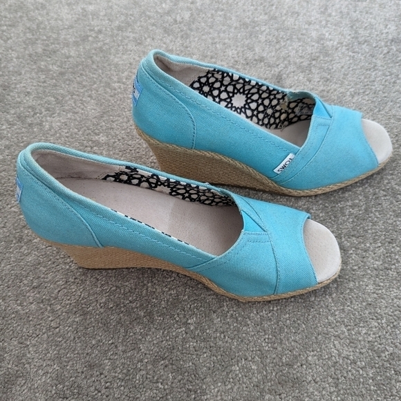 Toms Canvas Espadrille Wedge - Picture 5 of 10